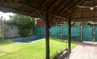 Casa Interna con jardín, pileta y entrada de auto - OPORTUNIDAD!!!