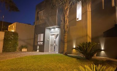 Casa - Punta Chica