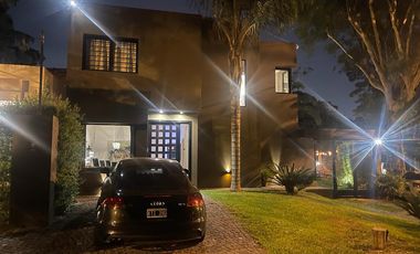 Casa - Punta Chica