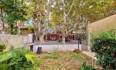 Casa en Venta - Lote propio - 4 cuadras de la estacion de Lomas de Zamora