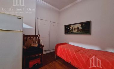 Casa en Venta - Lote propio - 4 cuadras de la estacion de Lomas de Zamora