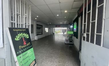 SE VENDE LOCAL COMERCIAL EN AV. VALPARAÍSO (CÓD. 474)