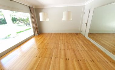 Casa a nuevo! Libertador al Río, calle cortada, 1150 m2 lote 650 m2 cub, 5 Dorm,