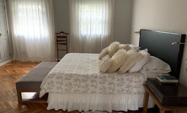 Casa a nuevo! Libertador al Río, calle cortada, 1150 m2 lote 650 m2 cub, 5 Dorm,