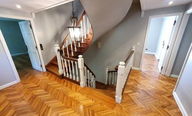 Casa a nuevo! Libertador al Río, calle cortada, 1150 m2 lote 650 m2 cub, 5 Dorm,