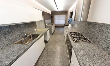 Casa a nuevo! Libertador al Río, calle cortada, 1150 m2 lote 650 m2 cub, 5 Dorm,