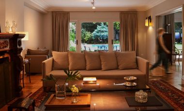 Casa a nuevo! Libertador al Río, calle cortada, 1150 m2 lote 650 m2 cub, 5 Dorm,