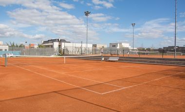 Km 38 de ramal Pilar, excelente acceso,  barrio con amenities