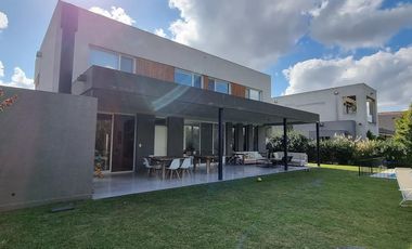 Km 38 de ramal Pilar, excelente acceso,  barrio con amenities