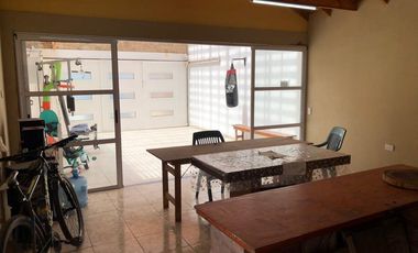 Chalet 4 amb 2 plantas con cochera