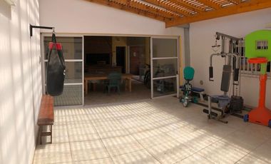 Chalet 4 amb 2 plantas con cochera