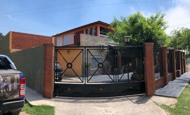 Chalet 4 amb 2 plantas con cochera