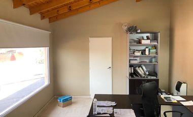 Chalet 4 amb 2 plantas con cochera