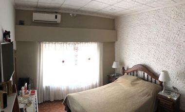 Chalet 4 amb 2 plantas con cochera