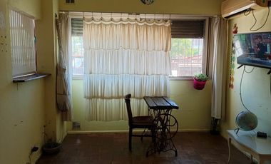 Departamento dos ambientes en venta en Wilde