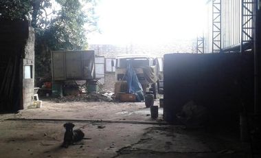 Venta galpón moreno 1400 de 900m2 con oficinas