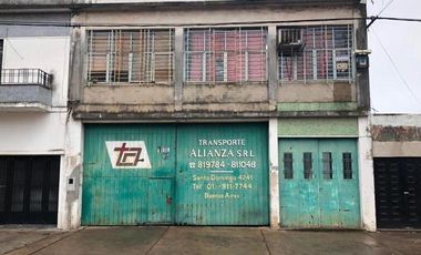 Venta galpón moreno 1400 de 900m2 con oficinas
