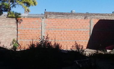 Venta galpón moreno 1400 de 900m2 con oficinas