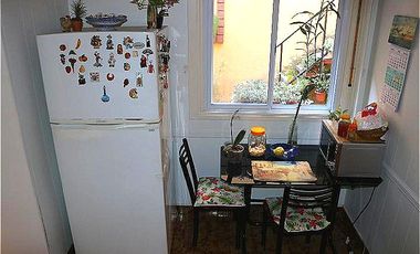 Pergamino 100  Casa de 4 ambientes con dependencia y garage  Flores