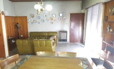 Local con Vivienda sobre Avenida Pedro Suárez!!!  Las Heras 1598, Mte. Grande.-