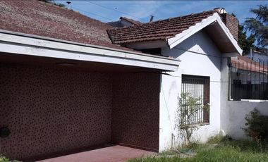 Local con Vivienda sobre Avenida Pedro Suárez!!!  Las Heras 1598, Mte. Grande.-