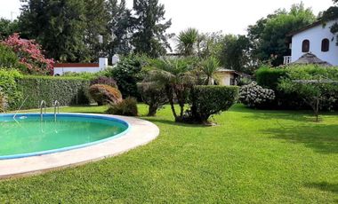Casa en alquiler - 5 Dormitorios 4 Baños - 1.400mts2 - Bosques, Florencio Varela