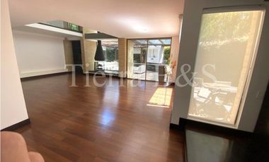 VENTA DE CASA EN SAN JOSÉ DE BAVARIA, 322 M2 POR $2.800'000.000