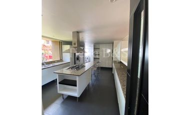 VENTA DE CASA EN SAN JOSÉ DE BAVARIA, 322 M2 POR $2.800'000.000