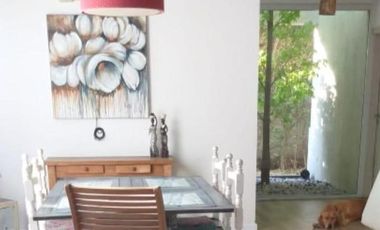 Venta - Casa en Barrio Privado Santa Guadalupe / Pilar del Este