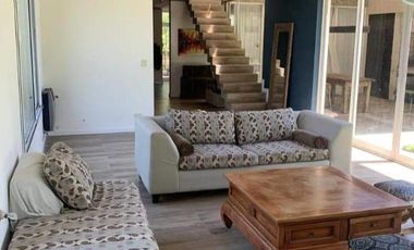 Venta - Casa en Barrio Privado Santa Guadalupe / Pilar del Este