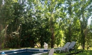 Venta - Casa en Barrio Privado Santa Guadalupe / Pilar del Este