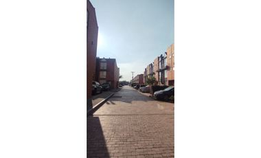 CASA EN VENTA EN QUINTAS DEL TREBOL MZ 10