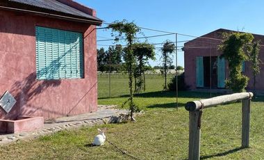 EXCELENTE CASA SOBRE CHACRA DE 5 Has en el Chaja