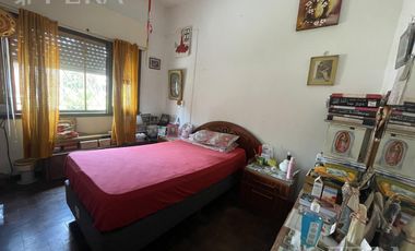 Venta de casa 4 ambientes con terraza y quincho en Lanús Este