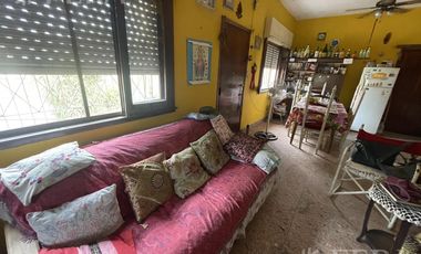 Venta de casa 4 ambientes con terraza y quincho en Lanús Este