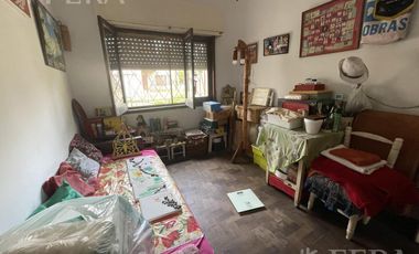Venta de casa 4 ambientes con terraza y quincho en Lanús Este