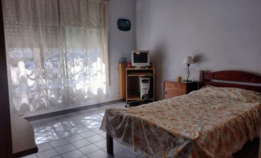 CASA SOBRE LOTE PROPIO EN BARRACAS VENTA
