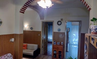 CASA SOBRE LOTE PROPIO EN BARRACAS VENTA