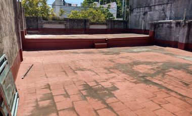 CASA SOBRE LOTE PROPIO EN BARRACAS VENTA