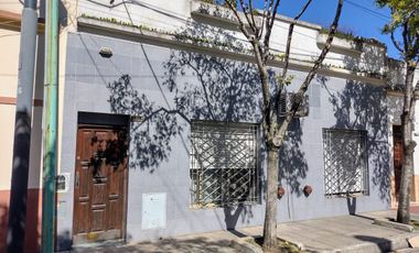 CASA SOBRE LOTE PROPIO EN BARRACAS VENTA