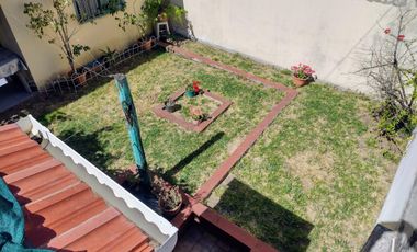 CASA SOBRE LOTE PROPIO EN BARRACAS VENTA