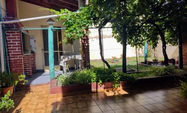 CASA SOBRE LOTE PROPIO EN BARRACAS VENTA