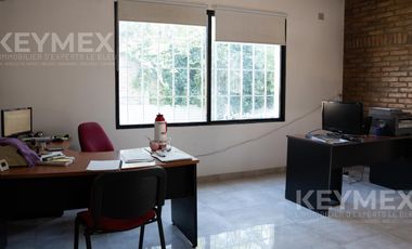 Terreno con galpon deposito y oficinas en  Pilar