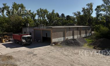 Terreno con galpon deposito y oficinas en  Pilar