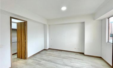 Espectacular apartamento por la 80