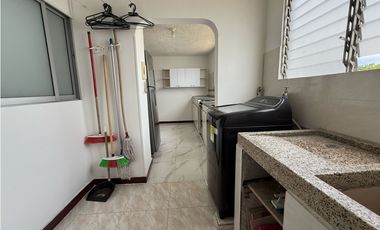 VENDO APARTAMENTO AMOBLADO EN LOS ALAMOS 5P S/A