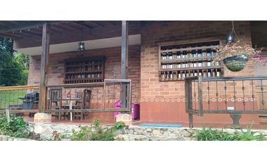 SE VENDE HERMOSA FINCA EN AMAG ANTIOQUIA