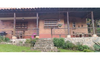 SE VENDE HERMOSA FINCA EN AMAG ANTIOQUIA