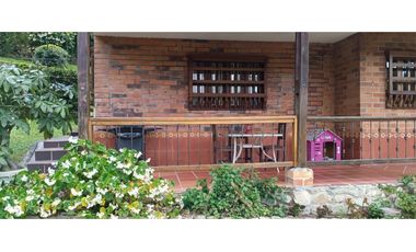 SE VENDE HERMOSA FINCA EN AMAG ANTIOQUIA