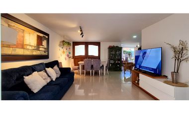 Venta de casa en la Estrella- Suramerica